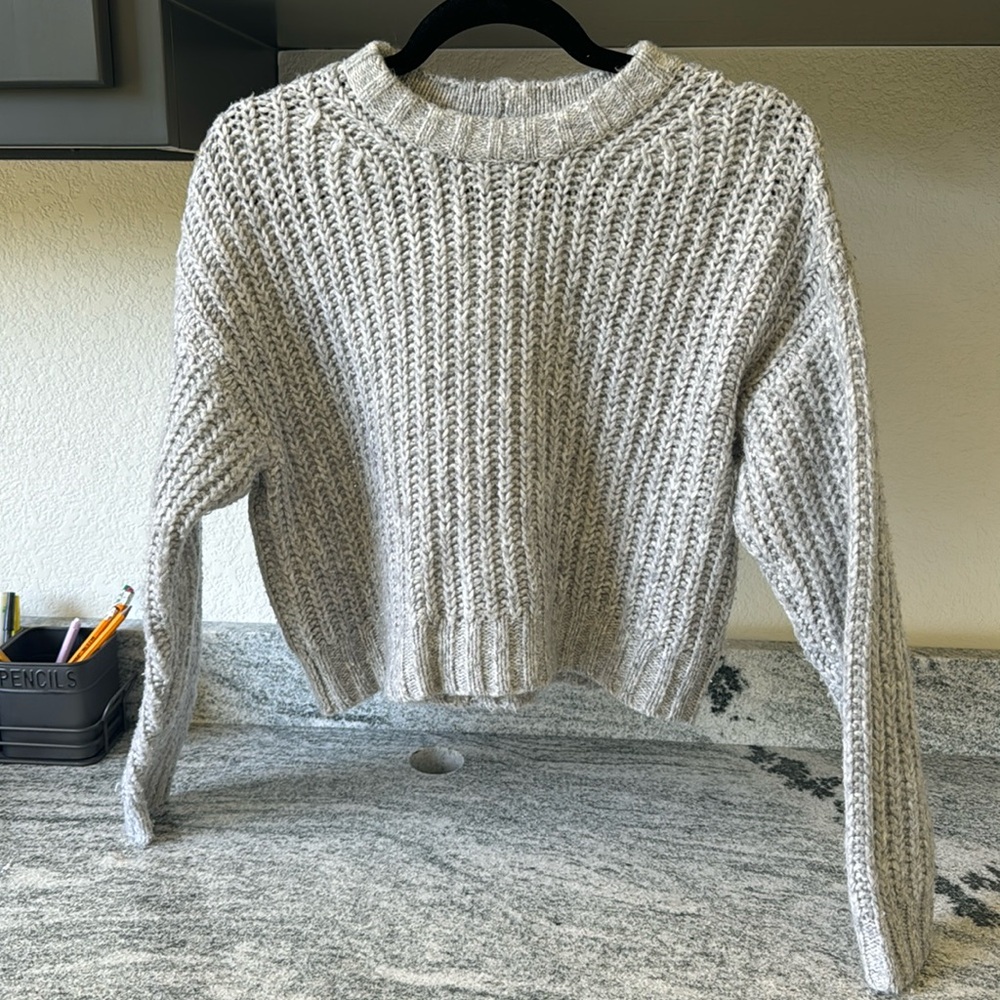 American eagle sweater